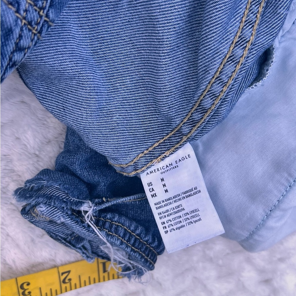 AEO Y2K Distressed Denim Women’s Medium Blue Jean Summer Jacket Normcore - Picture 10 of 11